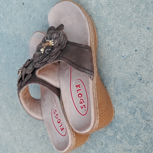 Klogs Size 8 Floral Beaded Brown Leather Faux Wooden Wedge Thong Clog Sandals - Picture 4 of 17